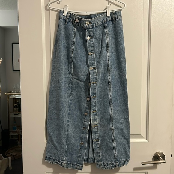 Jean skirt, sz M, like new - Picture 1 of 1